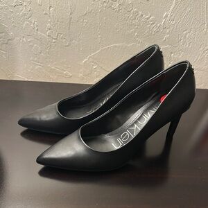 NWOT Calvin Klein Women's Black Pumps